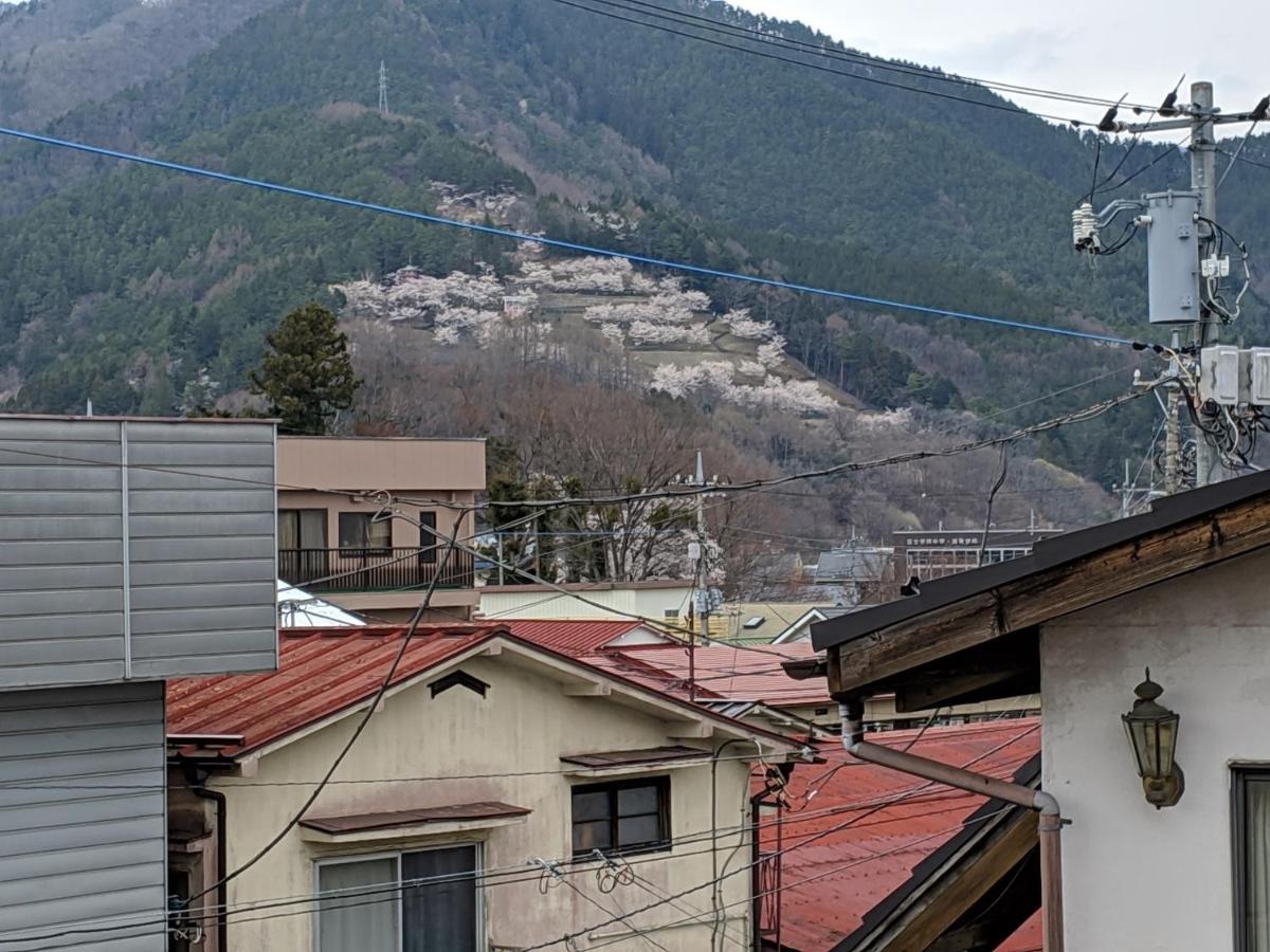 街のホテル 富士吉田市 エクステリア 写真